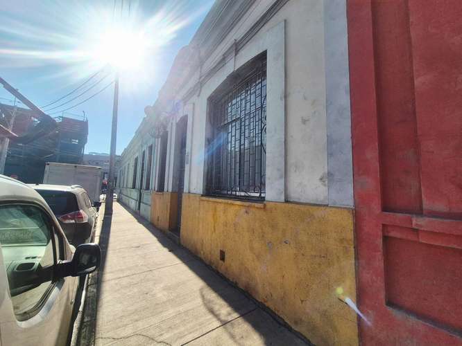 Arquitectura con carácter y espacios amplios - Imagen 28