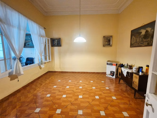 Arquitectura con carácter y espacios amplios - Imagen 2