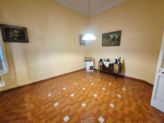 Arquitectura con carácter y espacios amplios - Imagen 17