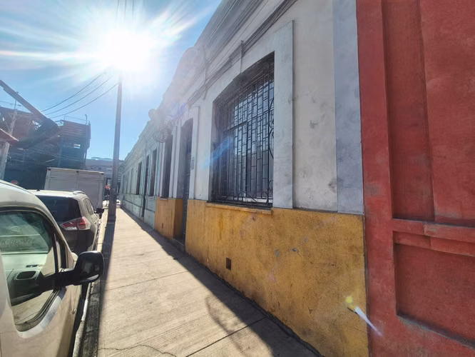 Arquitectura con carácter y espacios amplios - Imagen 28
