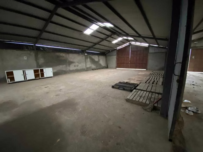 ARRIENDO BODEGA SECTOR EL SALITRE LLAY LLAY (179428)