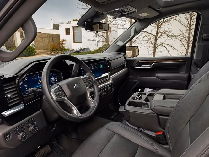 CHEVROLET SILVERADO Z71 - 2025 | 2745