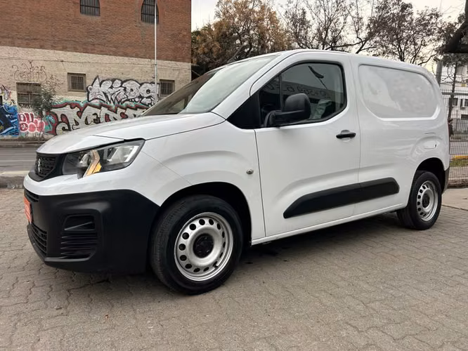PEUGEOT PARTNER HDI 92 L1 1.6 - 2023 | 4097