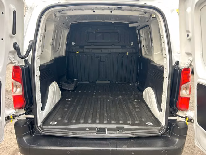 PEUGEOT PARTNER HDI 92 L1 1.6 - 2023 | 4097