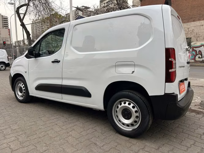 PEUGEOT PARTNER HDI 92 L1 1.6 - 2023 | 4097
