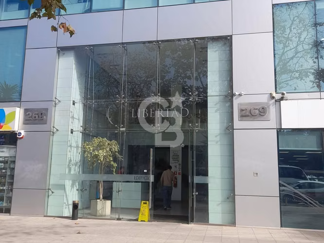 Amplia Oficina en Ubicación Estratégica, Viña Centro
