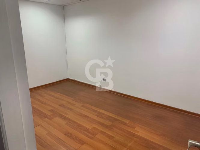 Amplia Oficina en Ubicación Estratégica, Viña Centro