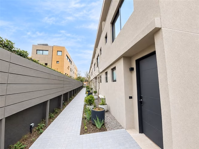 Casa en venta de 3 dorm. en Providencia - Imagen 2