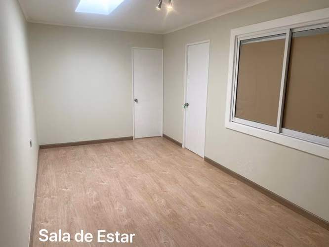 Casa en venta en Caldera – Amplia casa de dos pisos