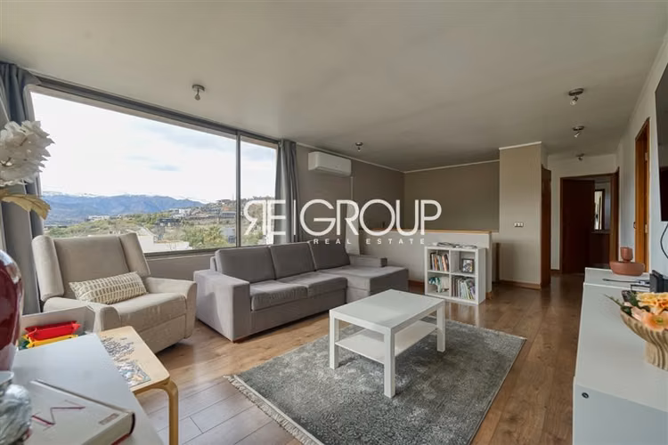 Casa en arriendo de 5 dorm. en Lo Barnechea