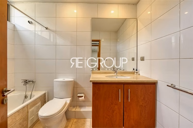 Casa en arriendo de 5 dorm. en Lo Barnechea