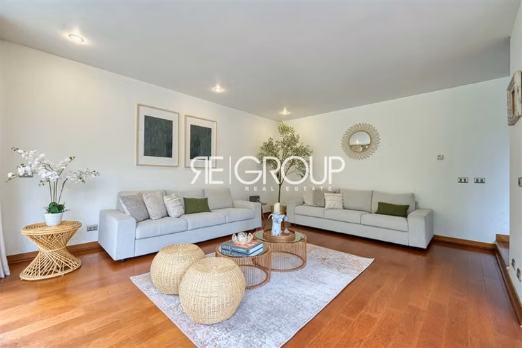 Casa en arriendo de 5 dorm. en Lo Barnechea