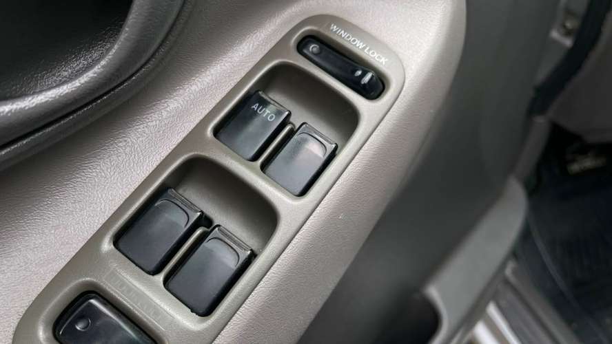 Suzuki Nomade 4X4 2.0 AT  (2003) - Imagen 5