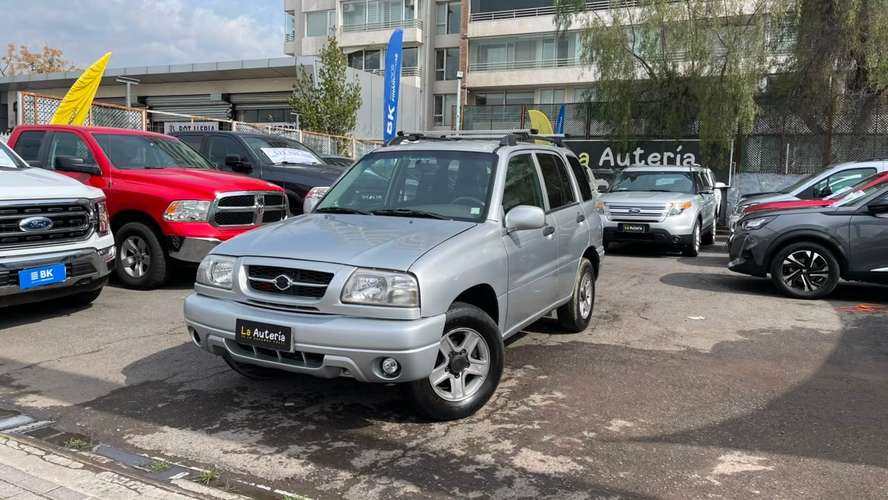 Suzuki Nomade 4X4 2.0 AT  (2003) - Imagen 4