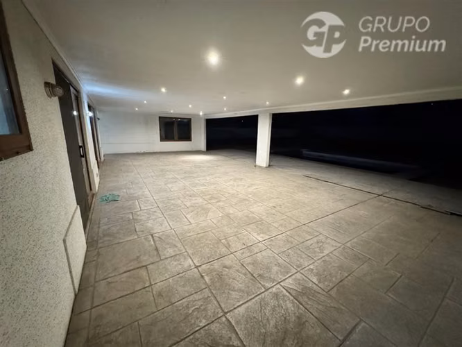 Casa en arriendo de 4 dorm. en Maipú