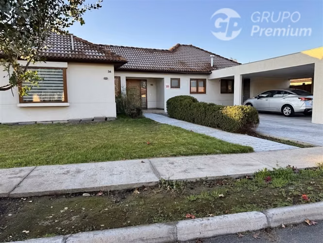 Casa en arriendo de 4 dorm. en Maipú