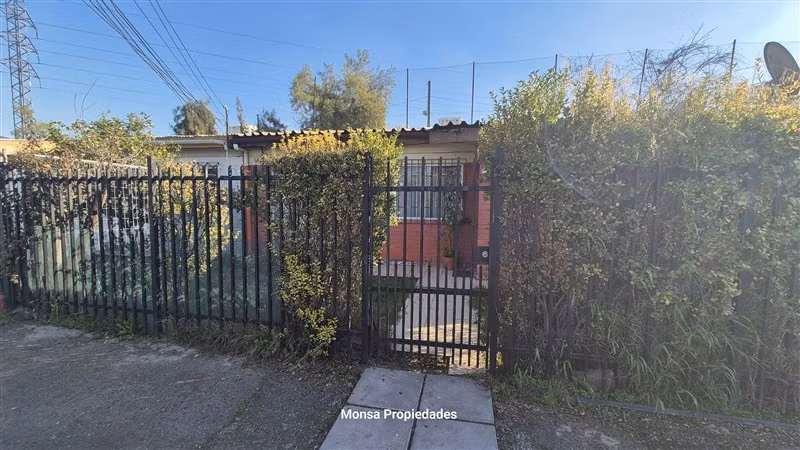Casa en arriendo de 3D 1B Metro Esc. Agrícola Macul