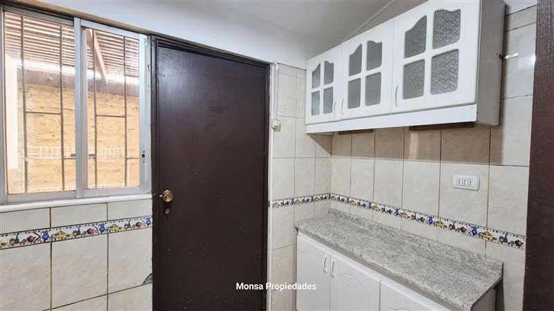 Casa en arriendo de 3D 1B Metro Esc. Agrícola Macul