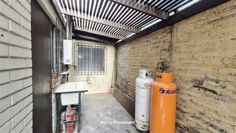 Casa en arriendo de 3D 1B Metro Esc. Agrícola Macul