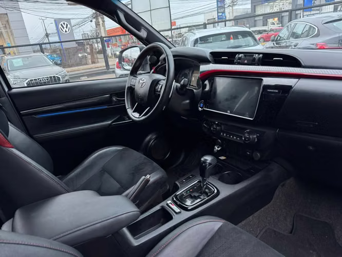Toyota HILUX GR. DC 4X4 2.8 AUT.