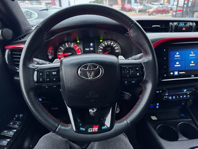 Toyota HILUX GR. DC 4X4 2.8 AUT.