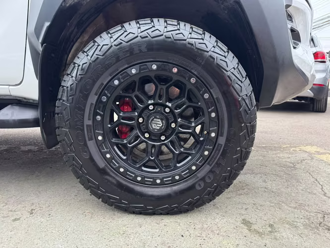 Toyota HILUX GR. DC 4X4 2.8 AUT.