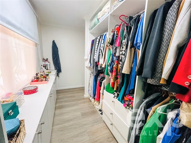 CASA AMPLIA CON PISCINA Y QUINCHO EN HUECHURABA 5D/5B