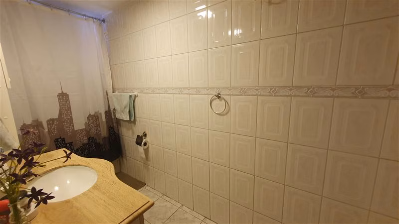 Casa en venta de 4 dorm. en La Granja