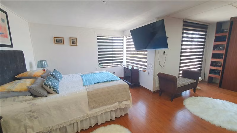 Casa en venta de 4 dorm. en La Granja