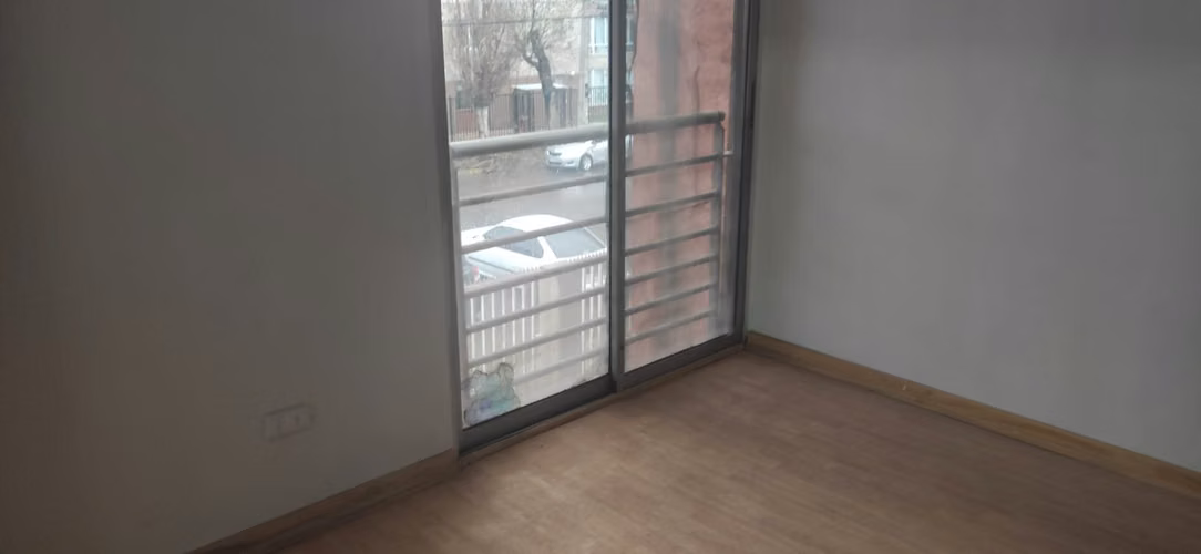 Arriendo amplio depto.  en $420.000 de 3d y 1 b en Condominio Yungay Quinta Normal