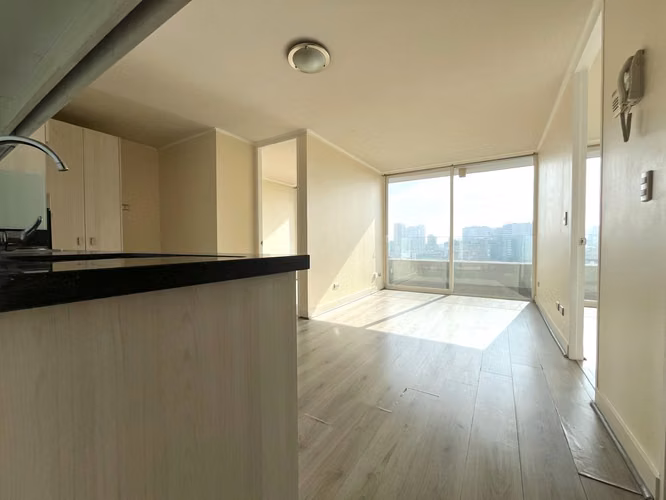 ARRIENDO DEPARTAMENTO A PASOS METRO MONEDA