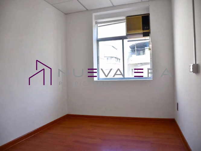 Amplia Oficina de 75 mts Santiago Centro (179440)