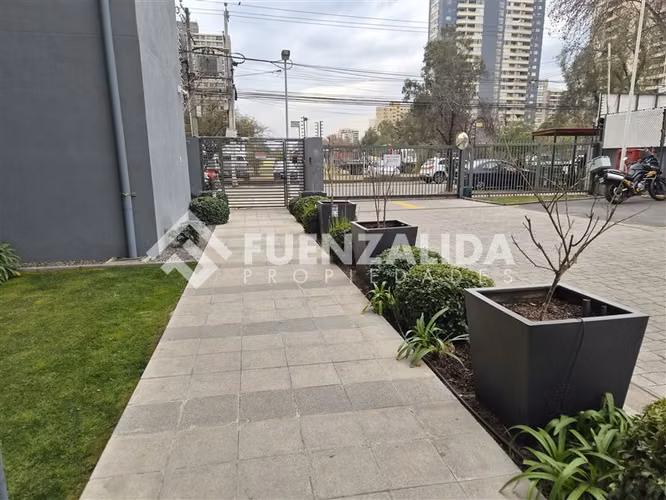 Departamento en arriendo de 1 dorm. en San Miguel
