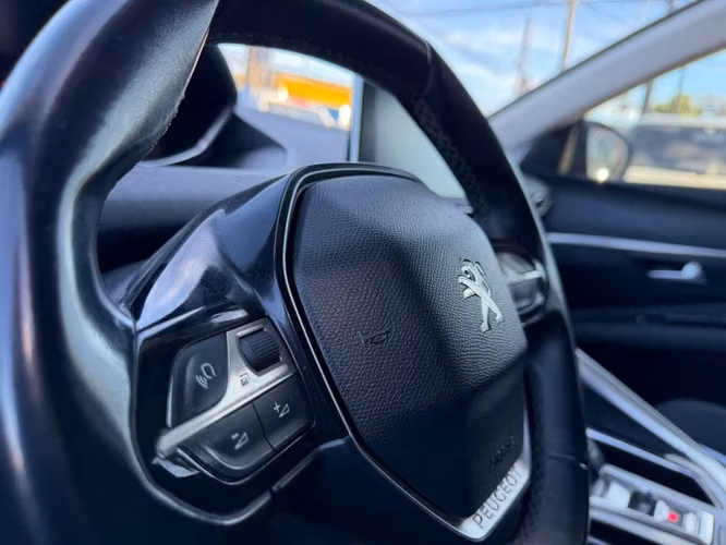 PEUGEOT 3008 2019