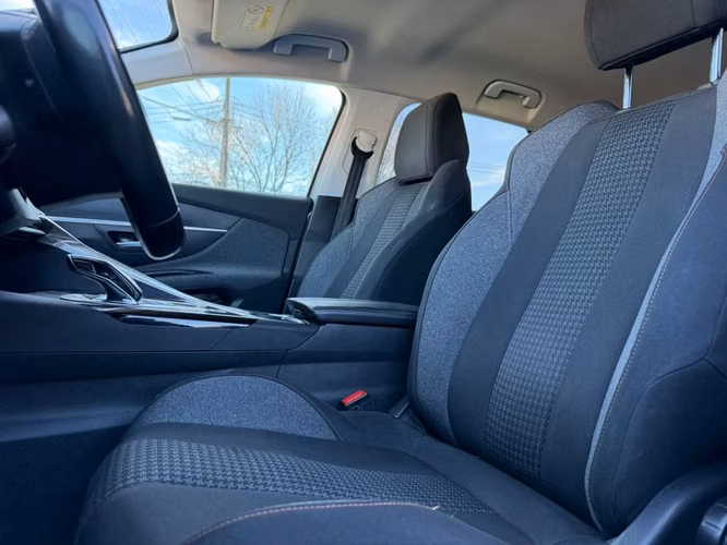 PEUGEOT 3008 2019