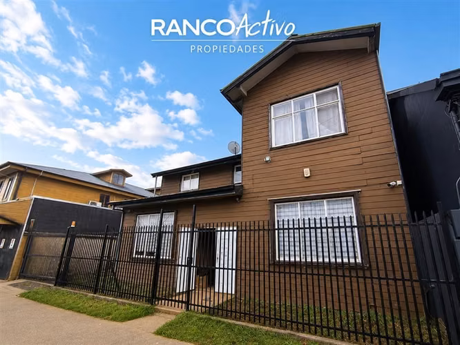Casa en venta con potencial comercial en Valdivia 5D 2B - Imagen 2
