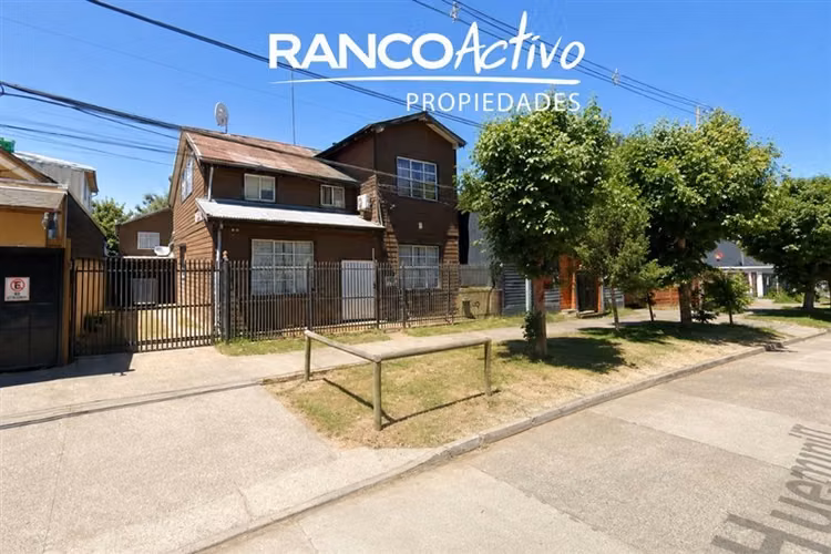 Casa en venta con potencial comercial en Valdivia 5D 2B