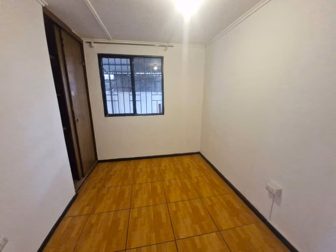 GRACE KELM VENDE CASA EN QUINTA NORMAL | 3 DORM. | 80 M² APROX. | TERRENO 160 M² | 2 ESTAC.