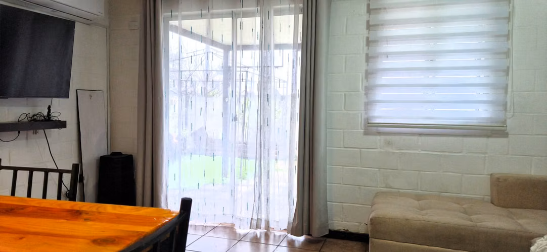 Venta de casa en condominio en barrio residencial de Belloto Norte. 98 M$.