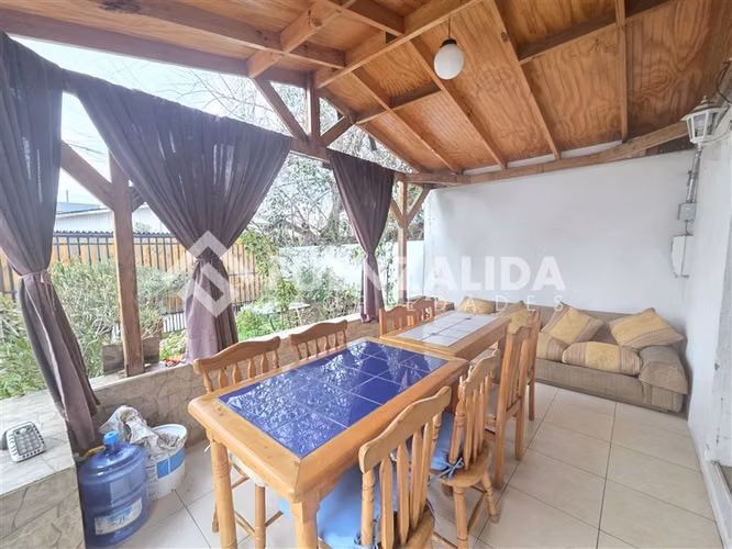 Casa en venta de 3 dorm. en La Florida