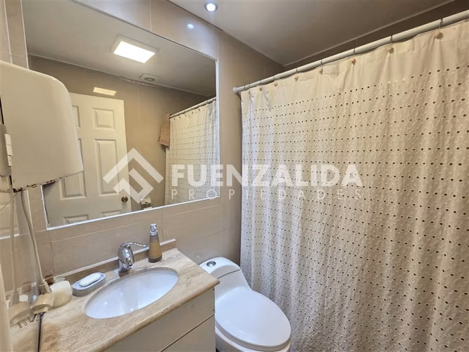 Casa en venta de 3 dorm. en La Florida