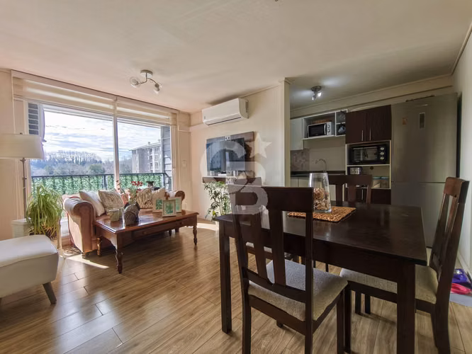 Departamento en venta. Frente a universidad.