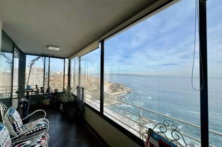 ARRIENDO AÑO CORRIDO SIN MUEBLES 4DORMITORIOS Y 3BAÑOS