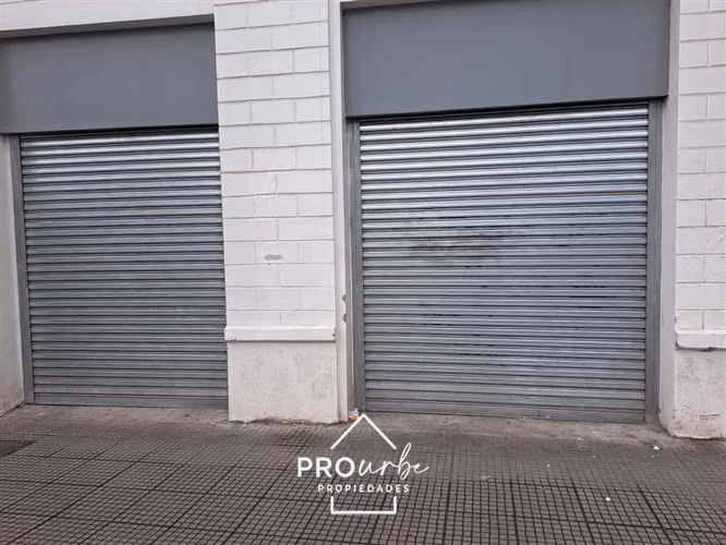 Gran afluencia de público, locomoción y metro - Imagen 4