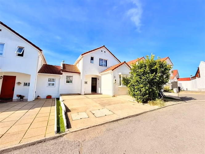Casa en arriendo de 3 dormitorios Curauma