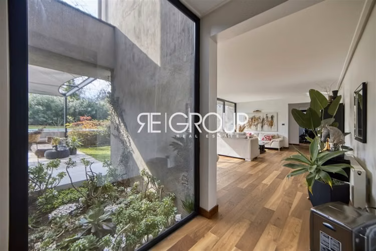 Casa en venta de 4 dorm. en Lo Barnechea