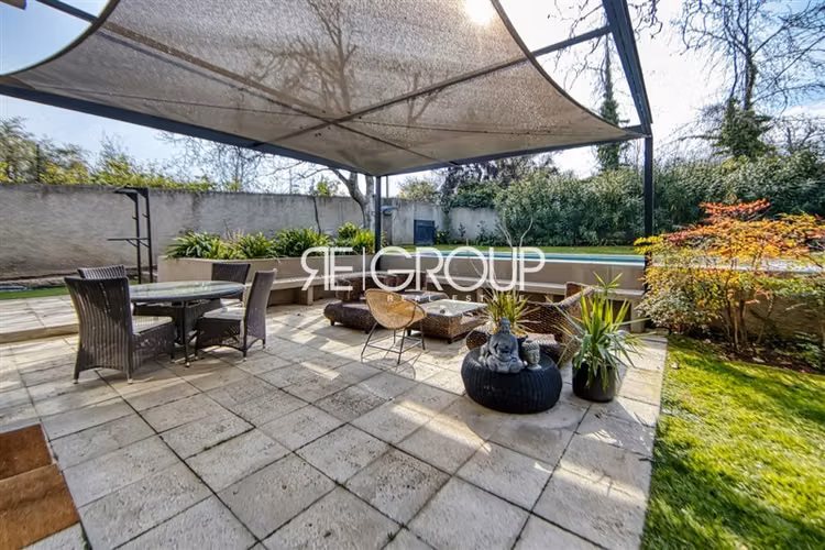 Casa en venta de 4 dorm. en Lo Barnechea