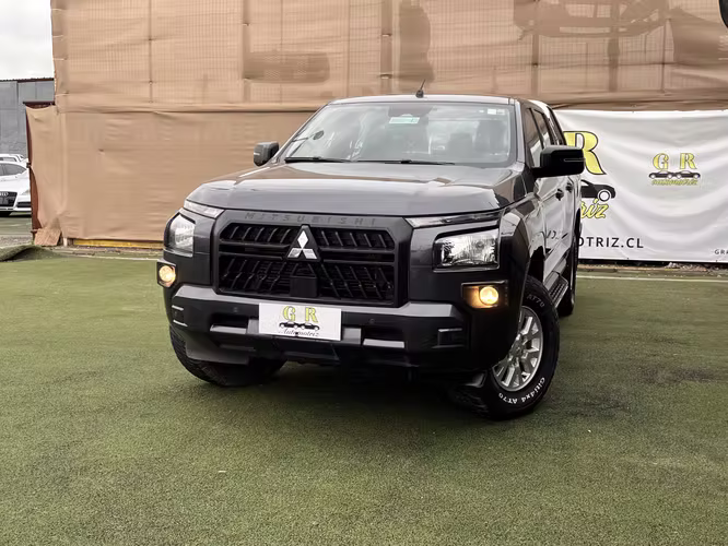 MITSUBISHI L200 2025
