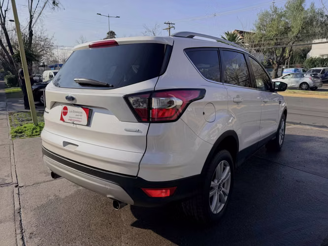 FORD Escape 2.0 TURBO AUTOMATICO UNICO DUENO ALEMAN 2019