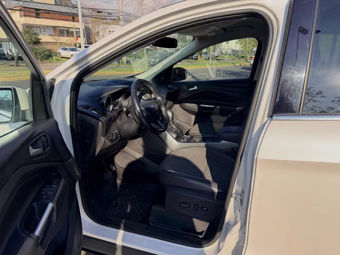 FORD Escape 2.0 TURBO UNICO DUEÑO FABRICADA EN ALEMANA 2019